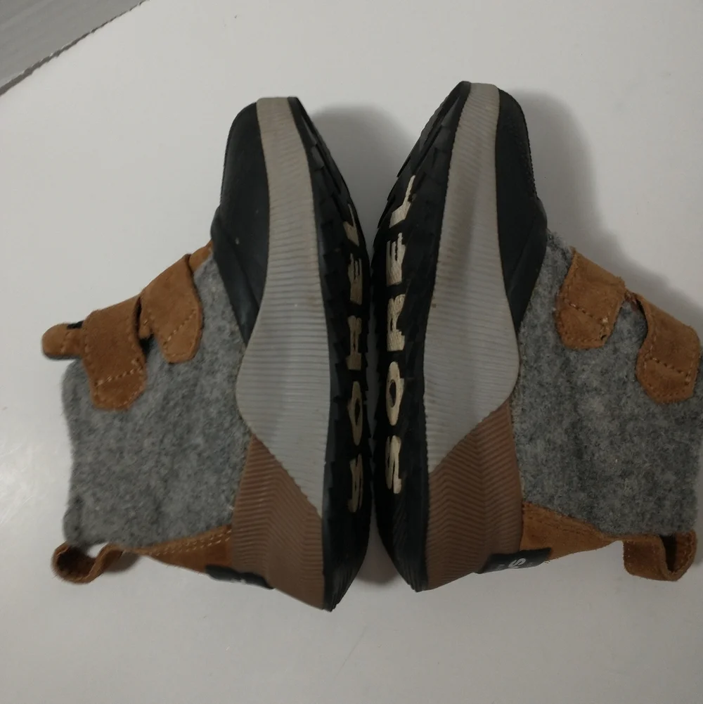 Sorel Out N About Waterproof Boots, Hook And‎ Loop Closure, Brown, Size 9